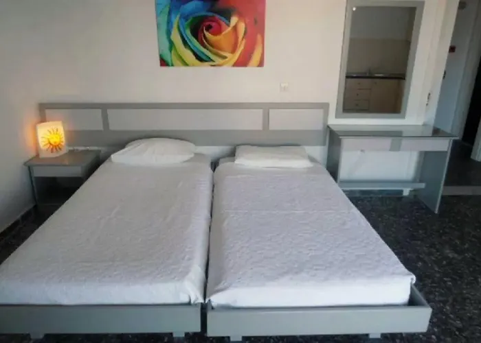 Holidays (adults Only) * 法里拉基