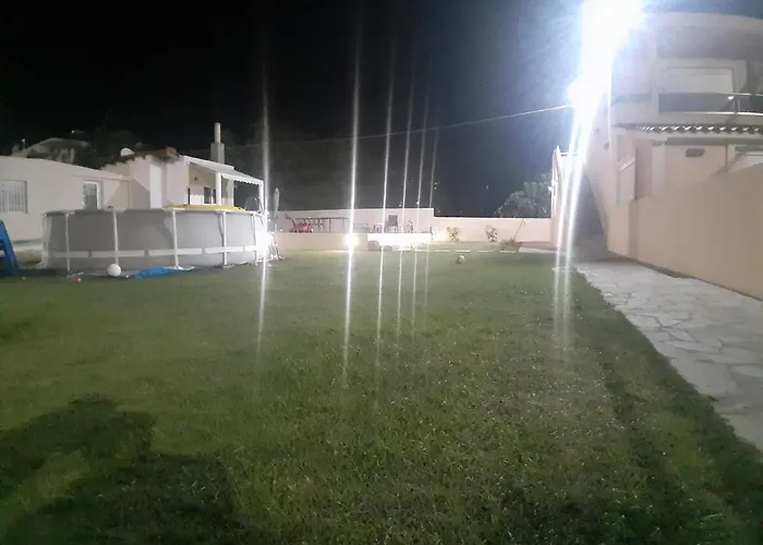 Holidays (adults Only) 法里拉基