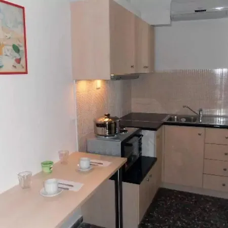 Holidays (adults Only) *