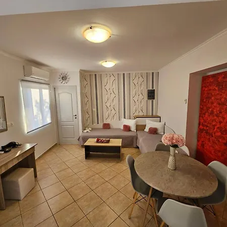 Holidays (adults Only) Apartman